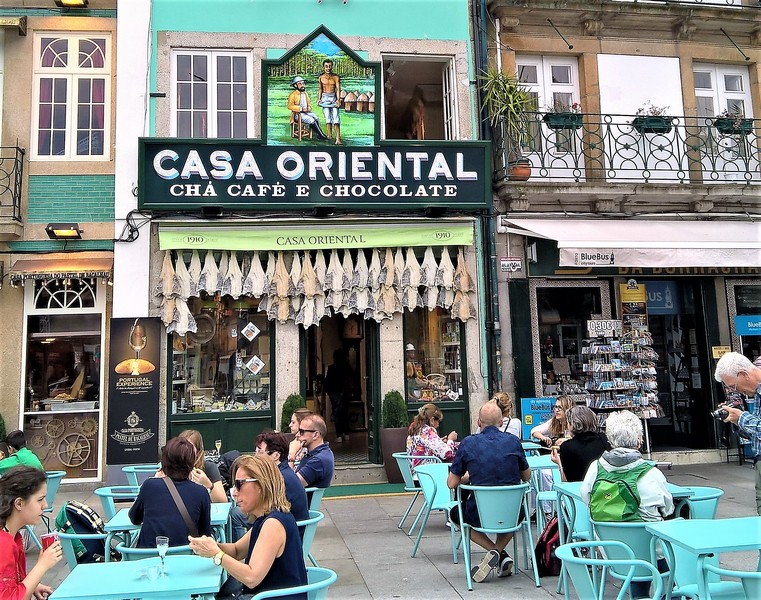 101 Lisbon Cafe near Igreja dos Clrigos 2 (2)
