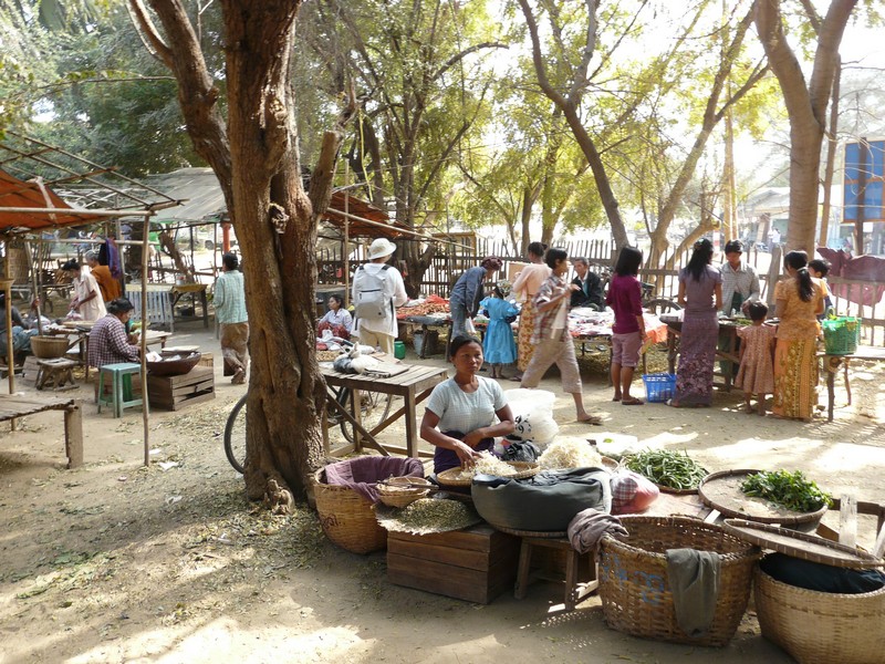 P1100955 New Bagan Market