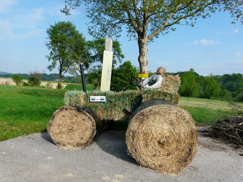 P1110393 Hay Tractor