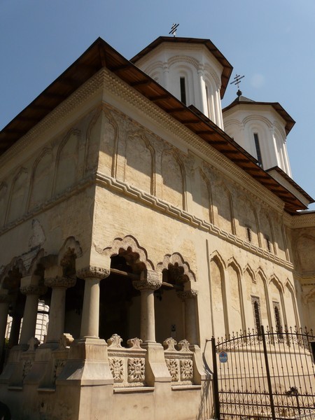 P1200195 Bucharest church